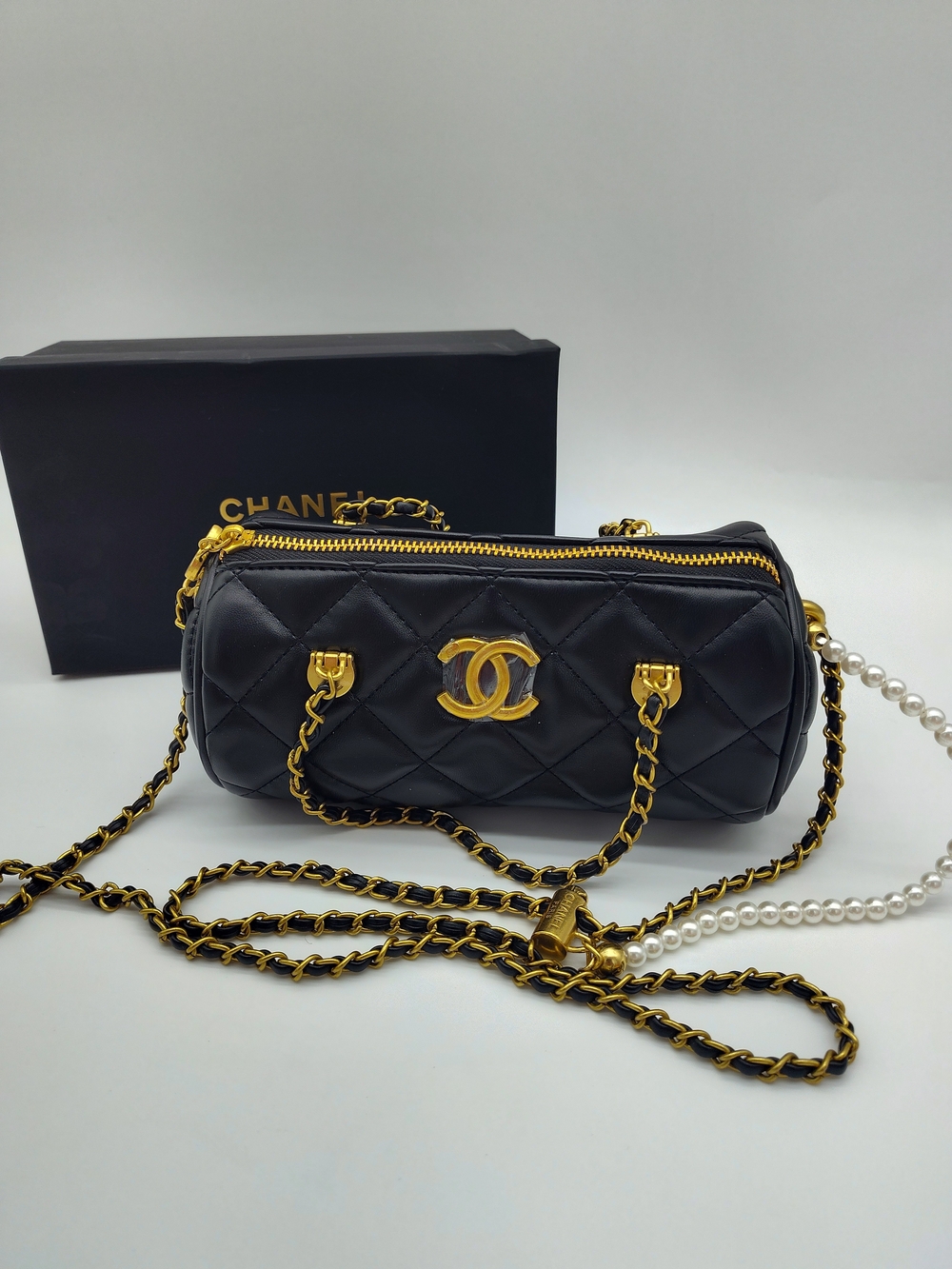 CHANEL Makeup Promotional Black Quilted Barrel Vanity Bag Pearl Chain Beaute - Picture 2 of 14